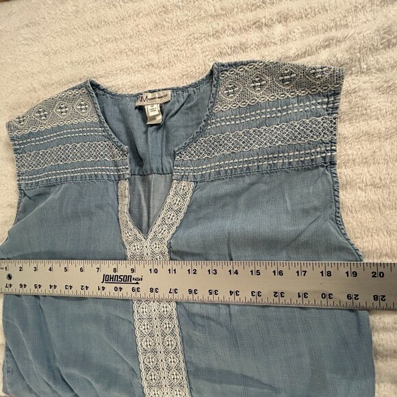 Neiman Marcus Women's Sleeveless Embroidered Shift Mini Dress Chambray Sz Medium - Picture 6 of 7